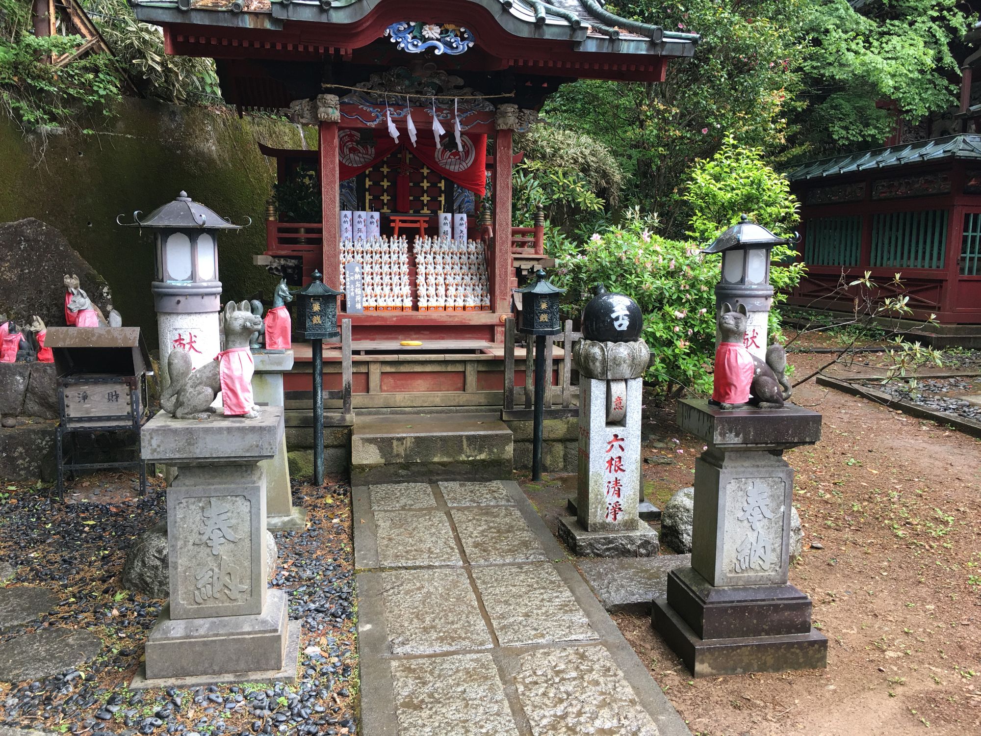 How to become the luckiest person in the world. Japanese Temples and Shrines 101